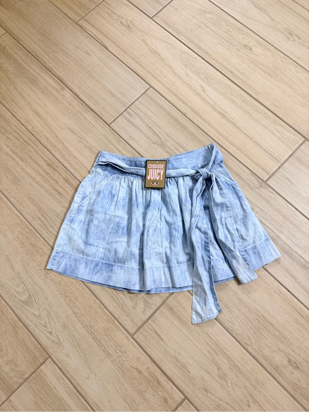 Juicy Couture Size 4 Chambray Mini Skirt Tie Belt Y2K Coquette NWT